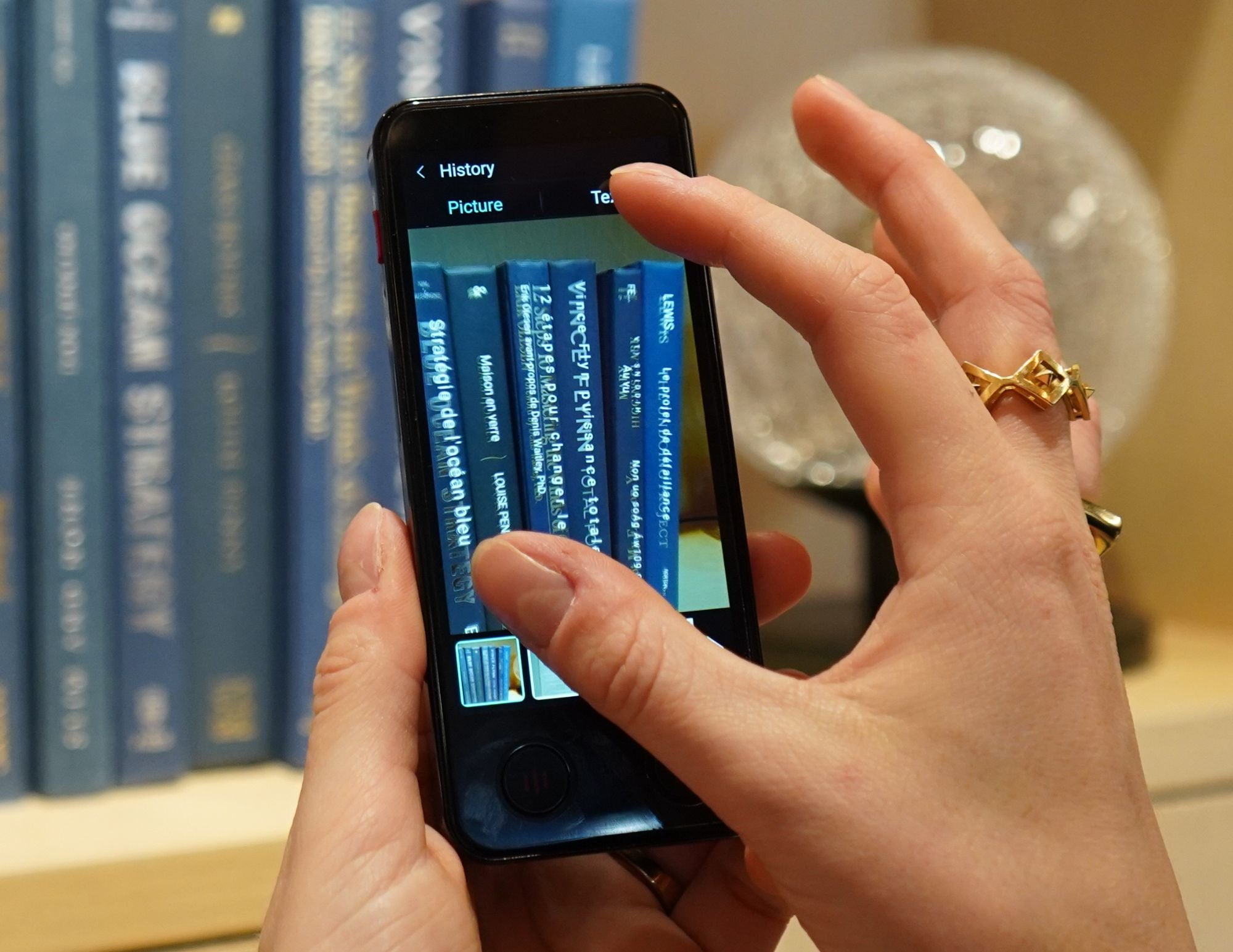 ITOURTRANSLATOR - DUAL SCREEN LANGUAGE TRANSLATION DEVICE