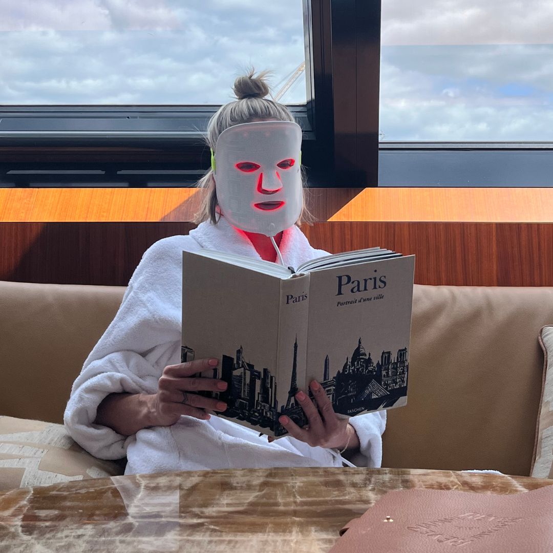 LED ESTHETICS - GLOTECH MASK PRO - LED THERAPY ANTI-AGING & SKIN-CLEARING MASK