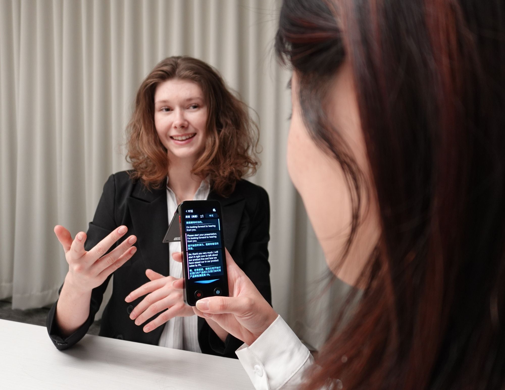 ITOURTRANSLATOR - DUAL SCREEN LANGUAGE TRANSLATION DEVICE