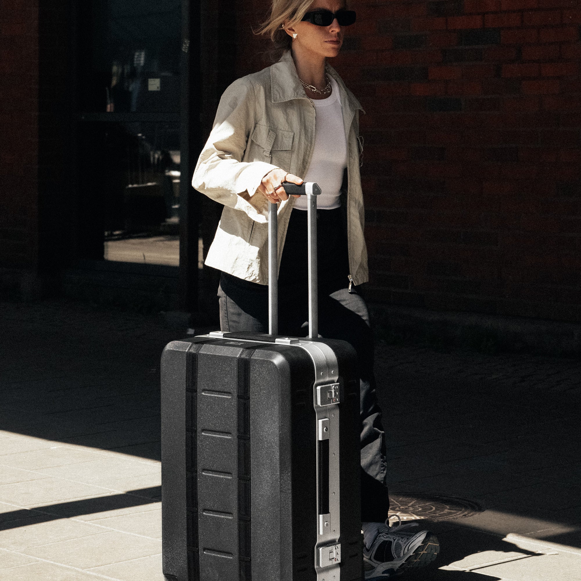 D_B_ - RAMVERK PRO CHECK-IN LUGGAGE MEDIUM - SILVER