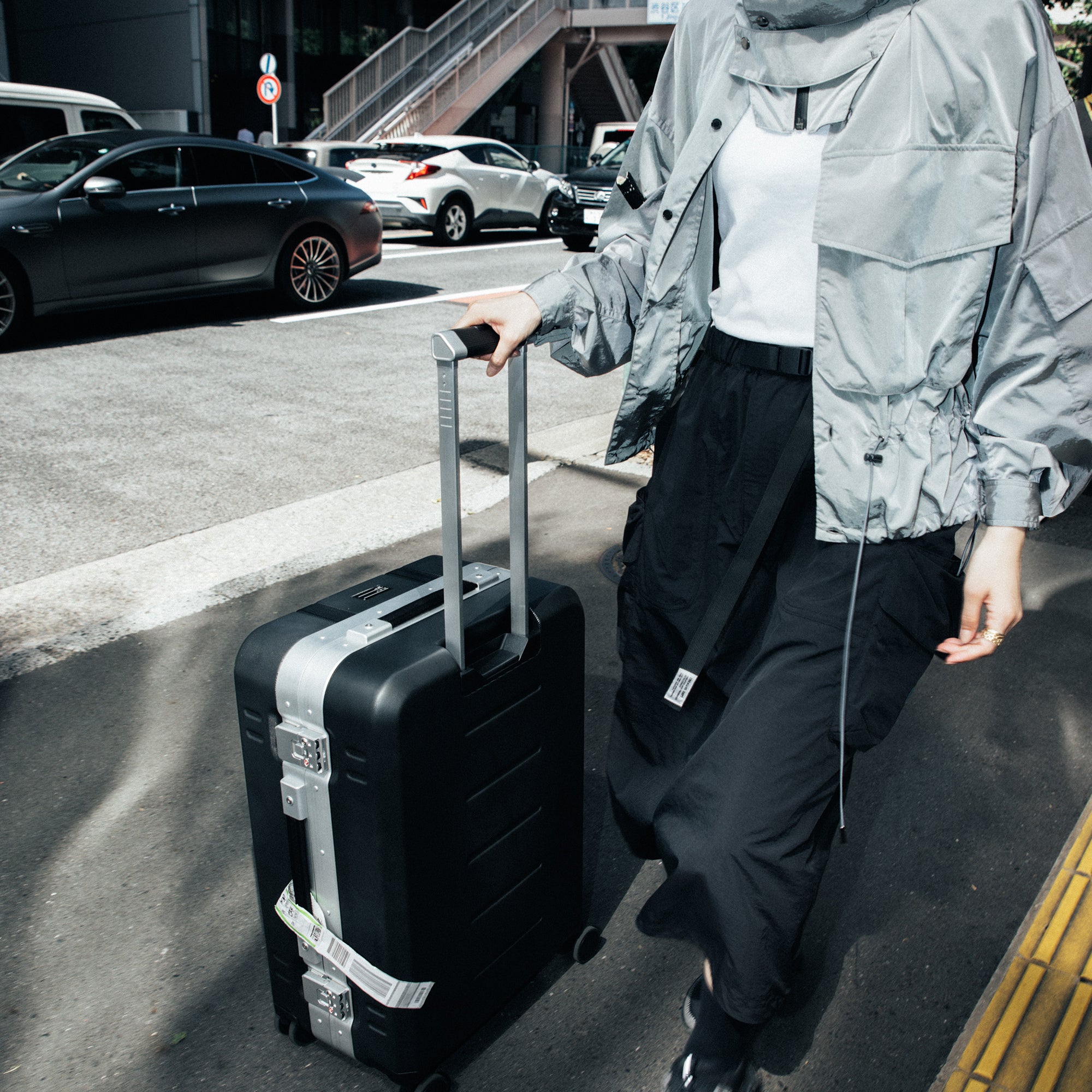 D_B_ - RAMVERK PRO CHECK-IN LUGGAGE LARGE - SILVER