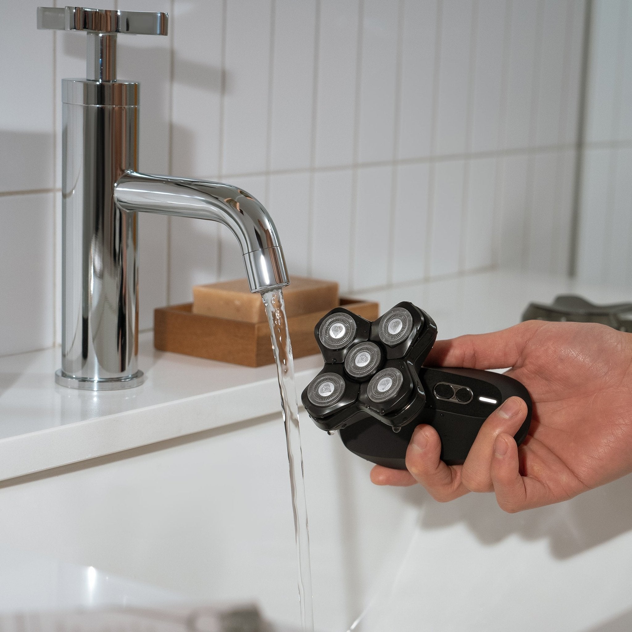 MANSCAPED - DOME SHAVER PRO ESSENTIALS KIT