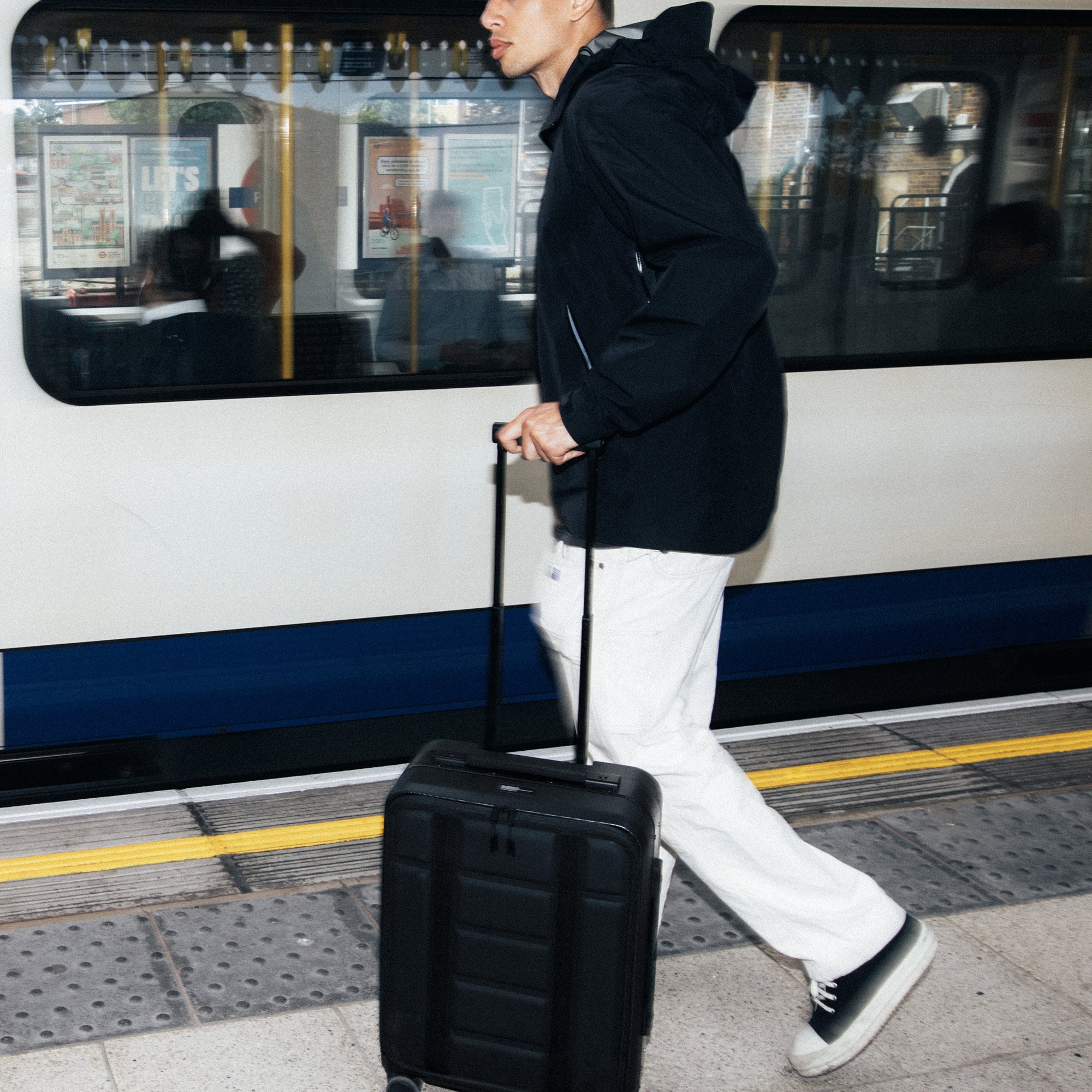 D_B_ - RAMVERK PRO FRONT-ACCESS CARRY-ON - BLACK OUT
