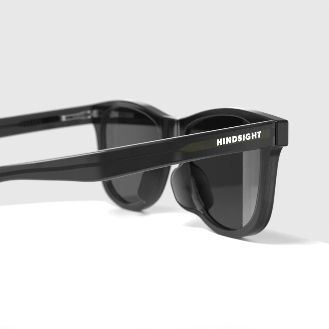 ARTEMIS MODEL BLACK RED