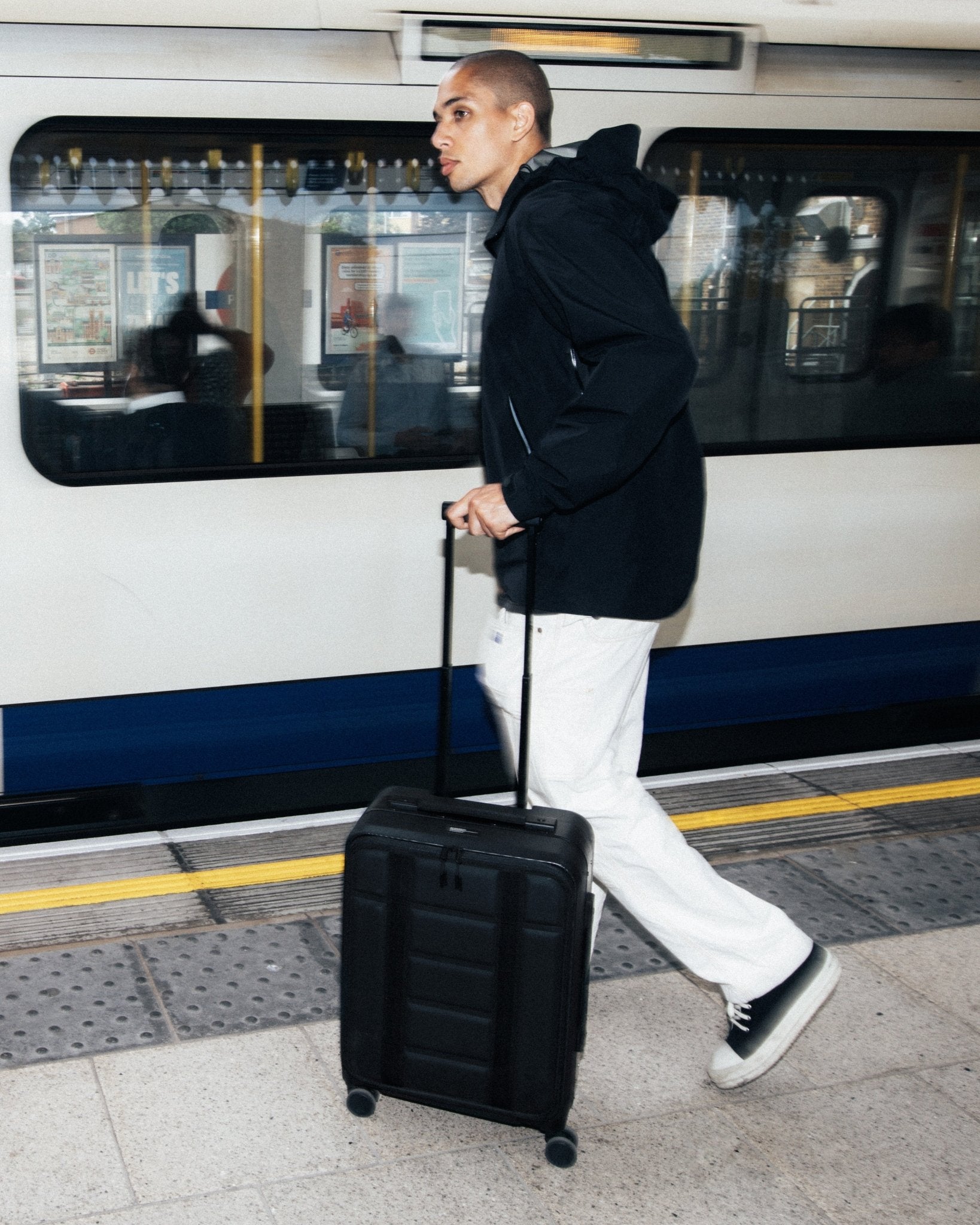 D_B_ - RAMVERK PRO FRONT - ACCESS CARRY - ON - BLACK OUT