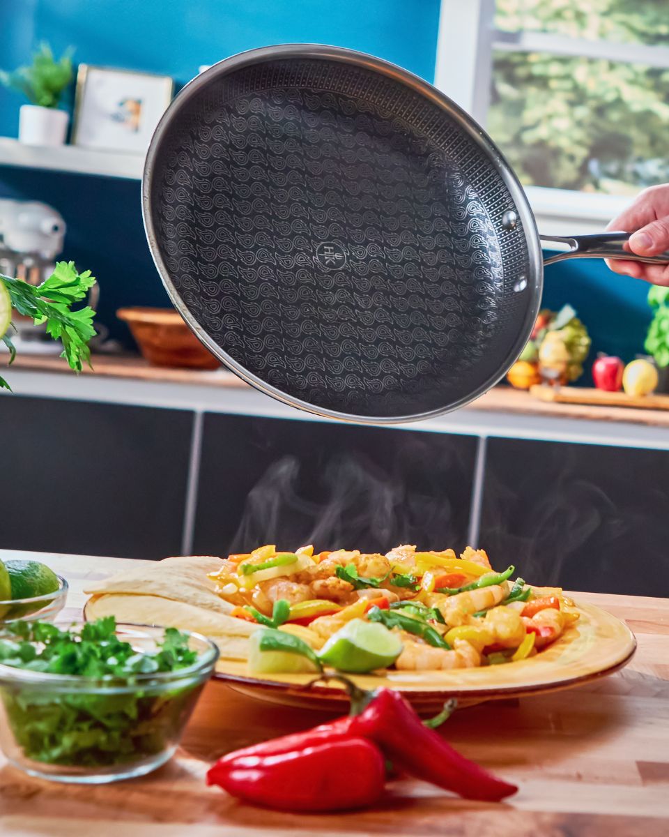 HELL'S KITCHEN - HYBRID 8" FRY PAN