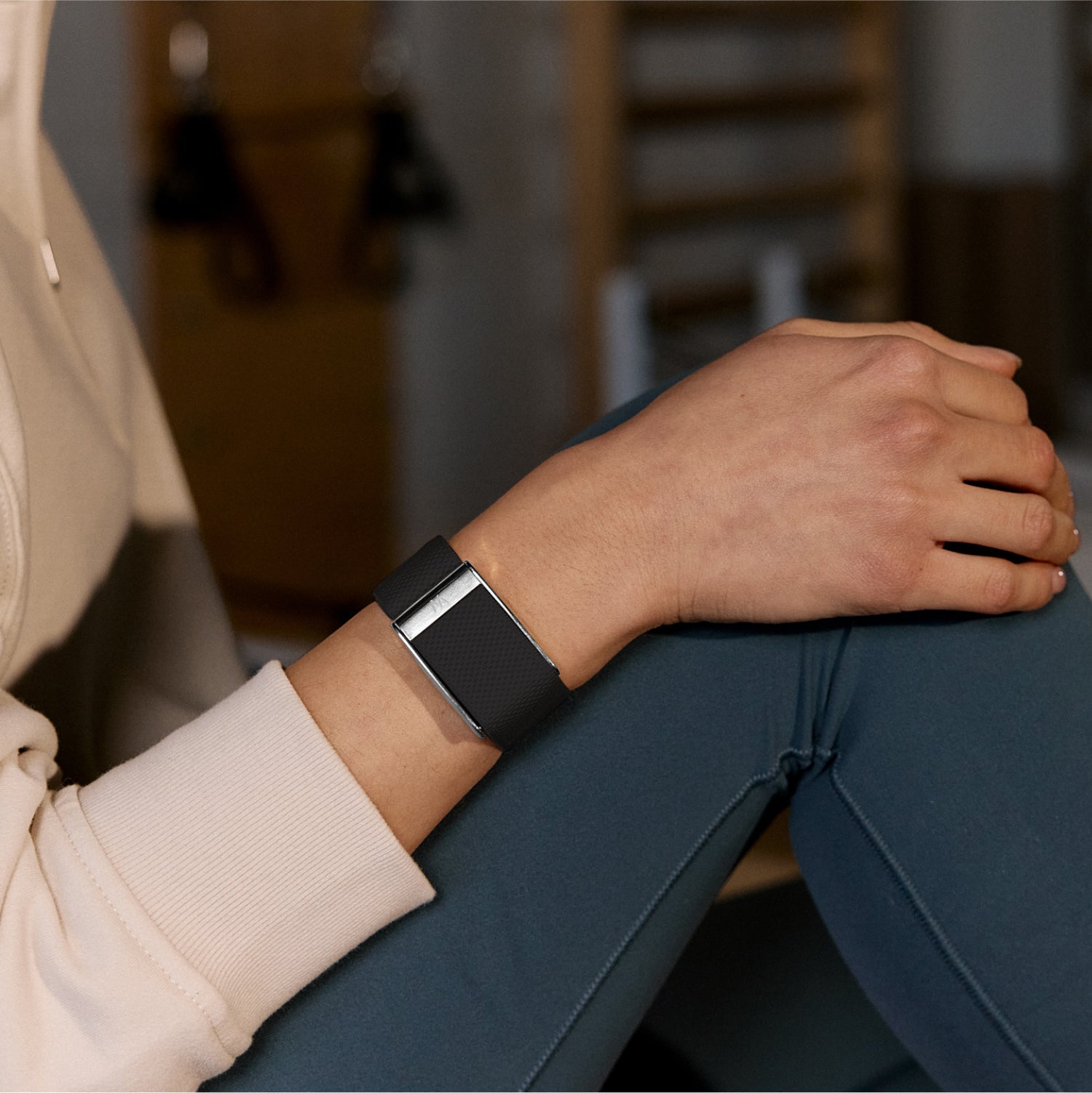 LIFE 12-MONTH MEMBERSHIP MG DEVICE HEALTH & FITNESS TRACKER - OBSIDIAN/TITANIUM